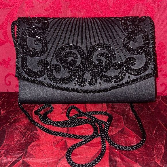 La Regale Black‎ Beaded Evening Bag - Picture 1 of 11